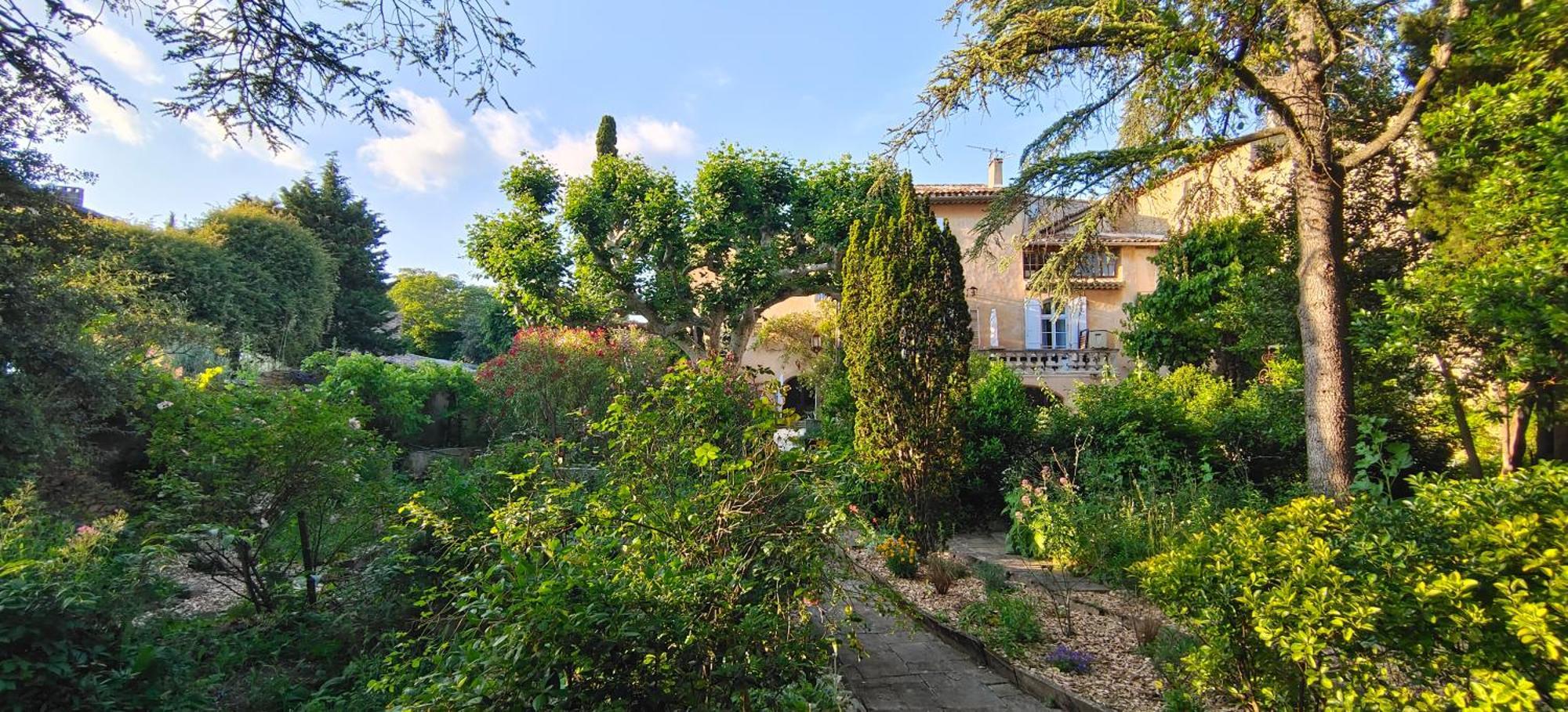 Rue Du Chateau A Cabrieres D'Avignon Bed & Breakfast ภายนอก รูปภาพ