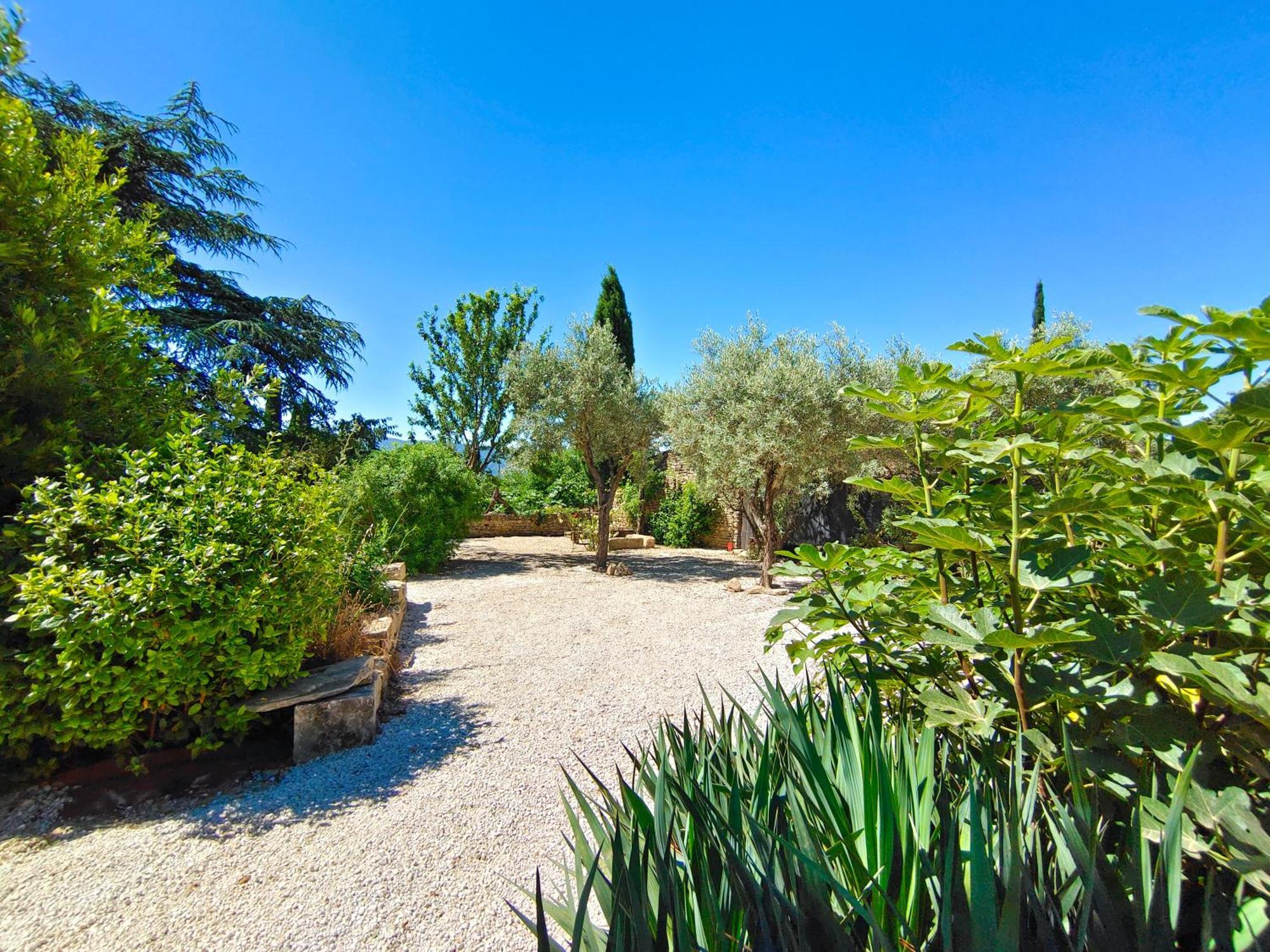 Rue Du Chateau A Cabrieres D'Avignon Bed & Breakfast ภายนอก รูปภาพ