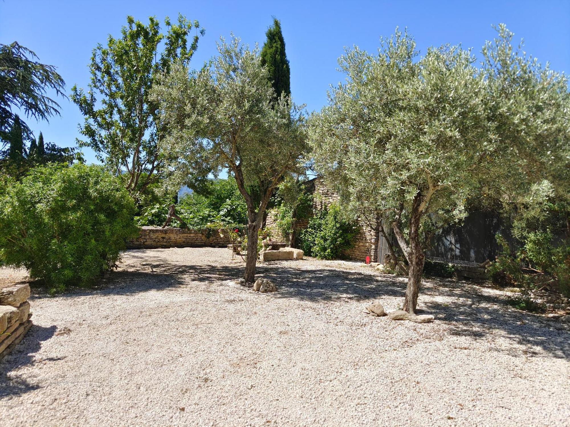 Rue Du Chateau A Cabrieres D'Avignon Bed & Breakfast ภายนอก รูปภาพ