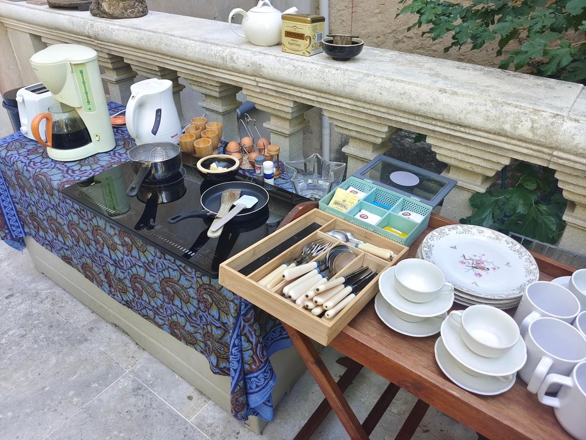 Rue Du Chateau A Cabrieres D'Avignon Bed & Breakfast ภายนอก รูปภาพ