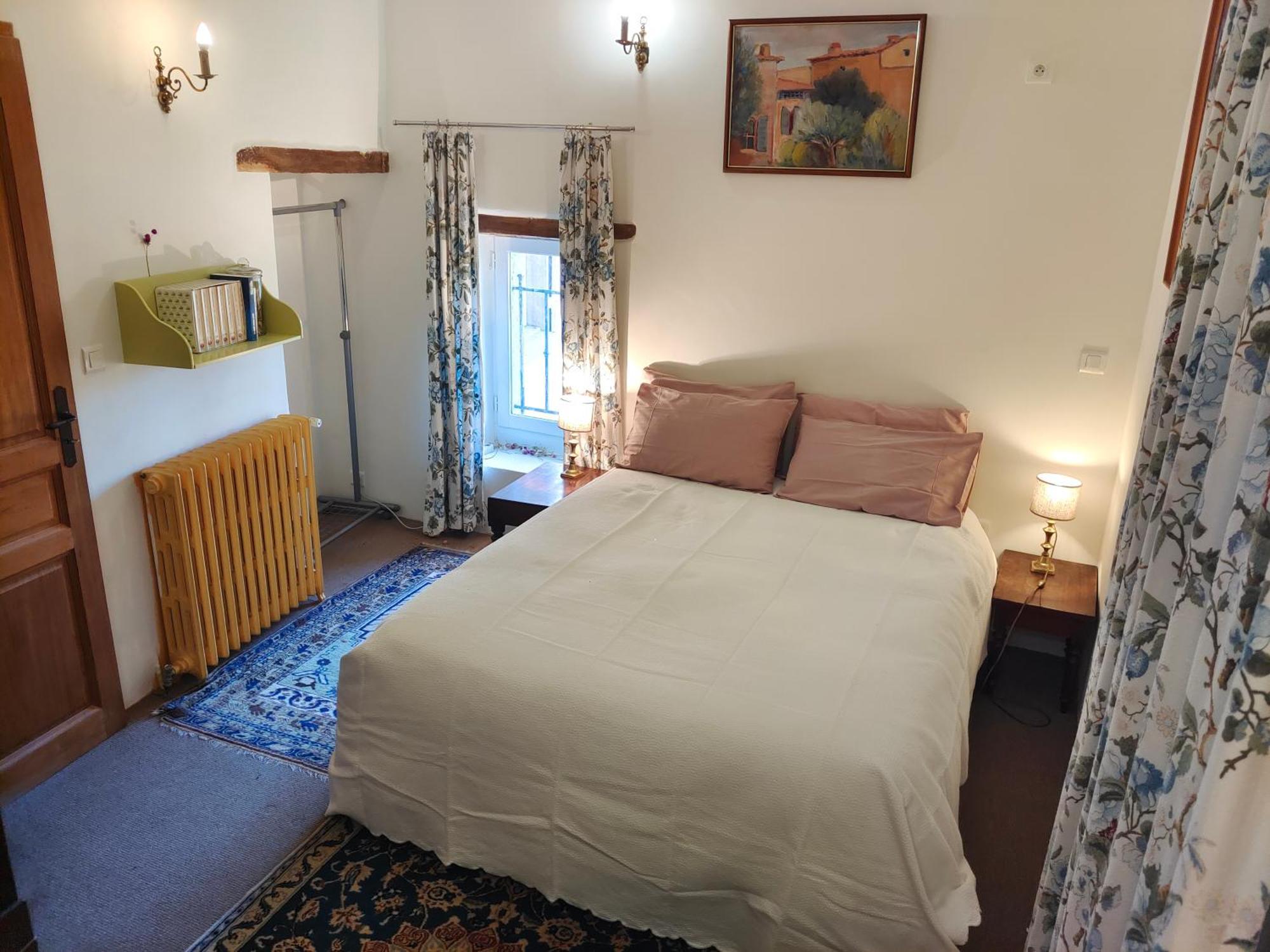 Rue Du Chateau A Cabrieres D'Avignon Bed & Breakfast ภายนอก รูปภาพ
